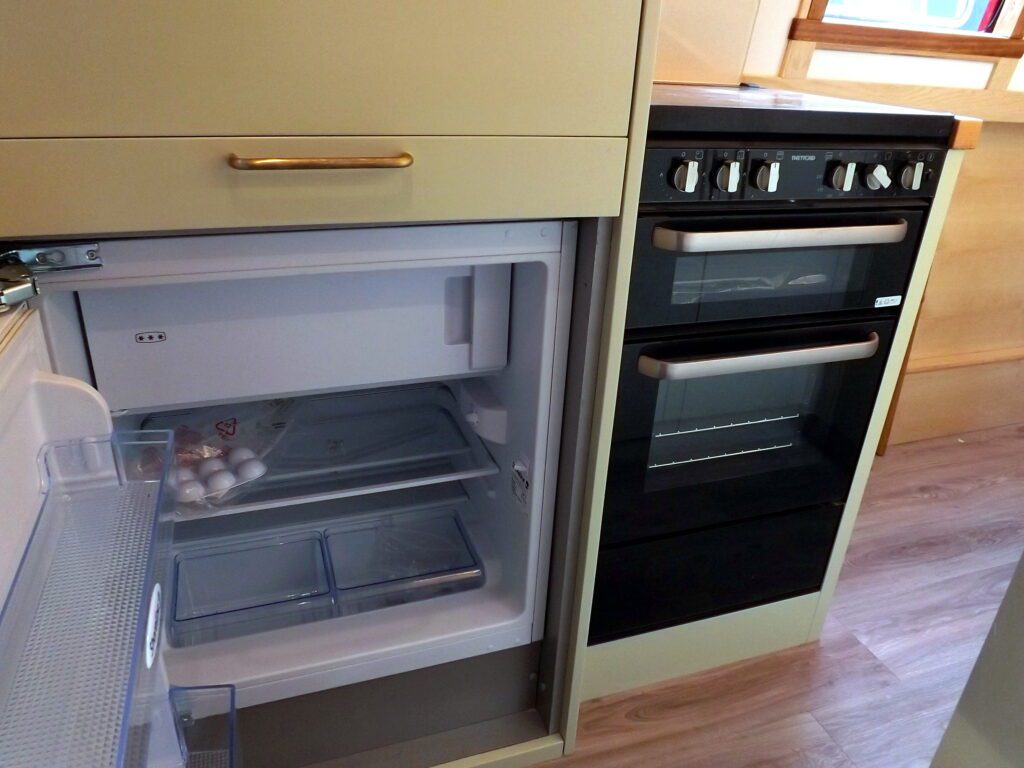 Foxhound Fridge Cooker